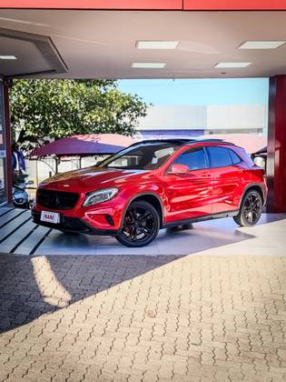 MERCEDES-BENZ GLA 200 1.6 CGI VISION BLACK EDITION 16V TURBO GASOLINA 4P AUTOMÁTICO MERCEDES-BENZ GLA 200 1.6 CGI VISION BLACK EDITION 16V TURBO GASOLINA 4P AUTOMÁTICO
